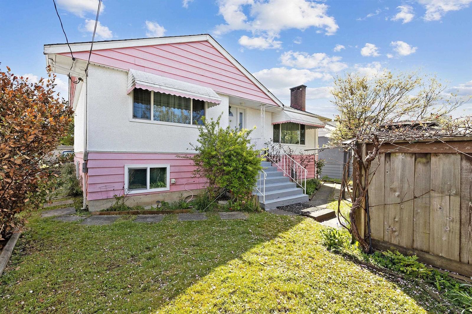 Listing Image 6