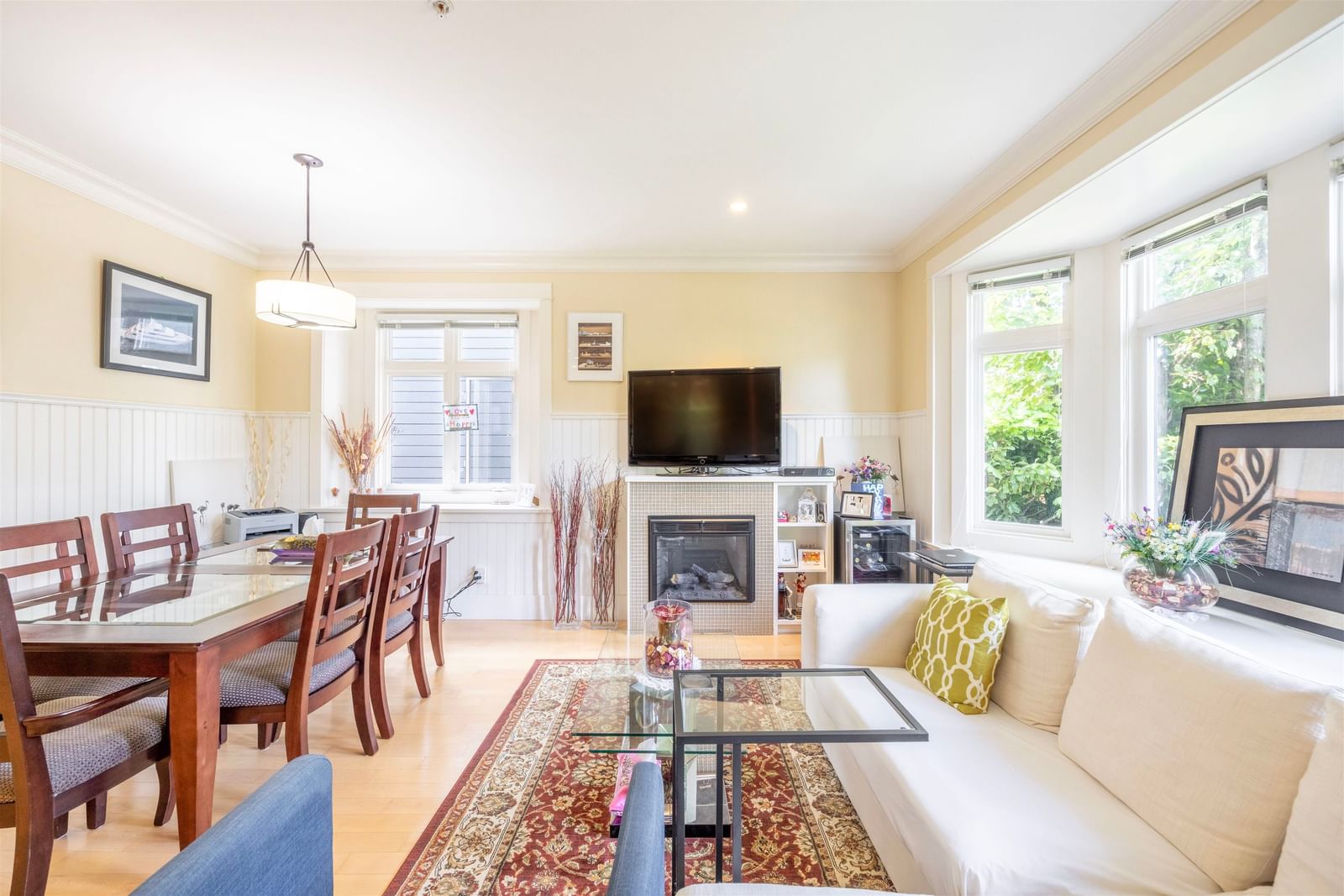 Listing Image 12