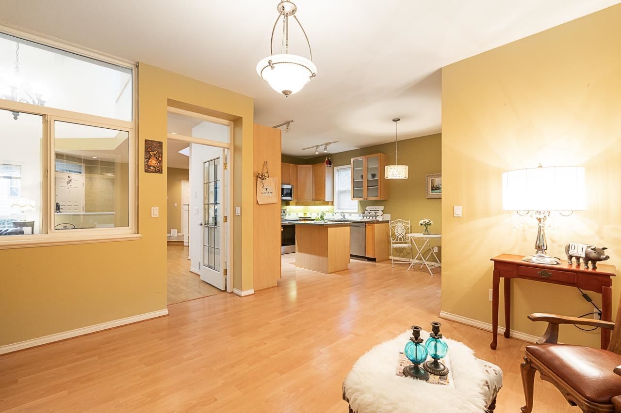 Listing Image 14