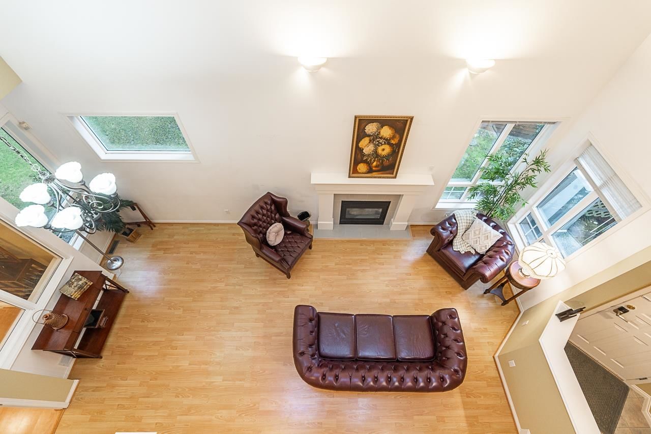 Listing Image 21