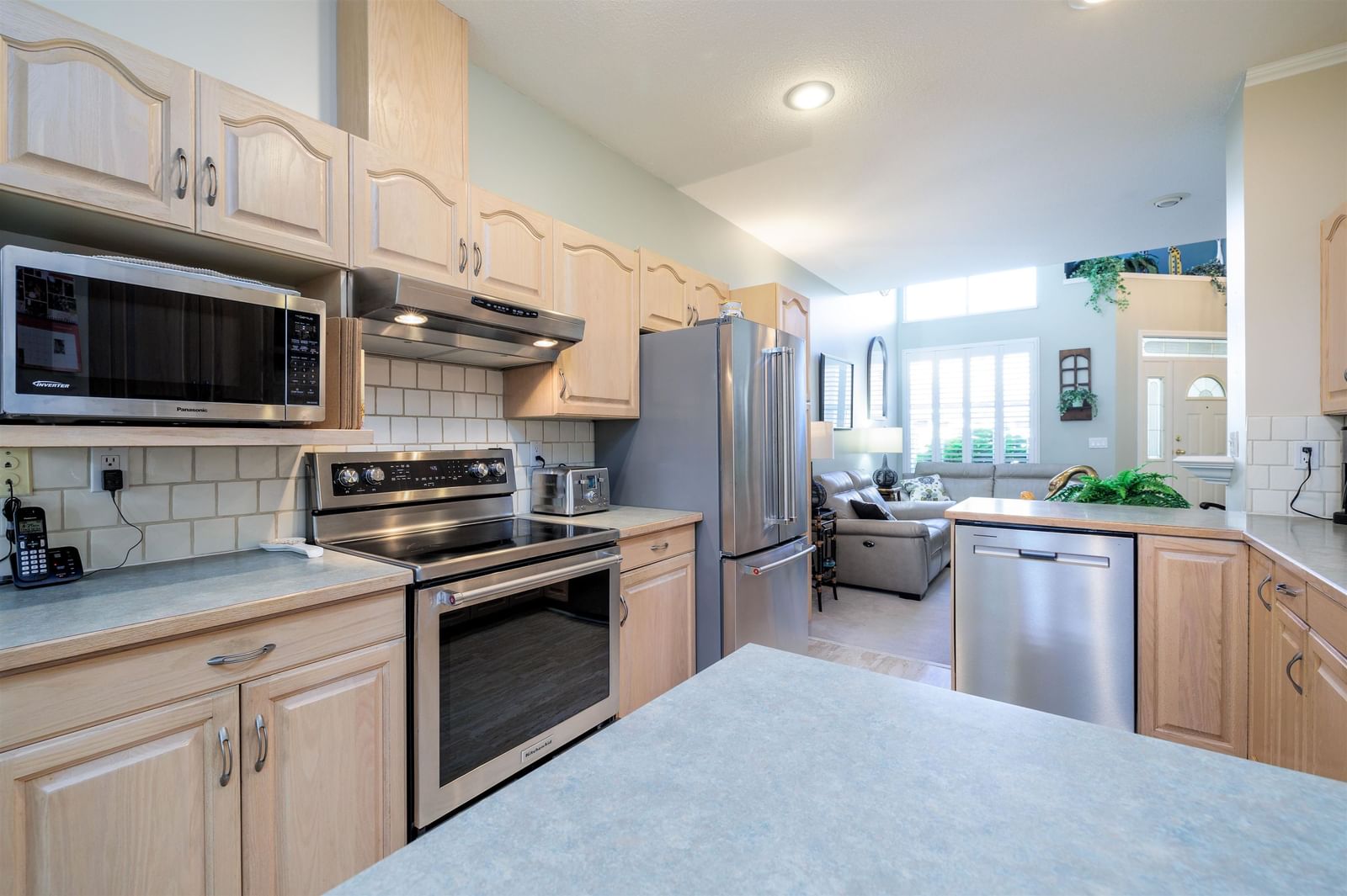Listing Image 9