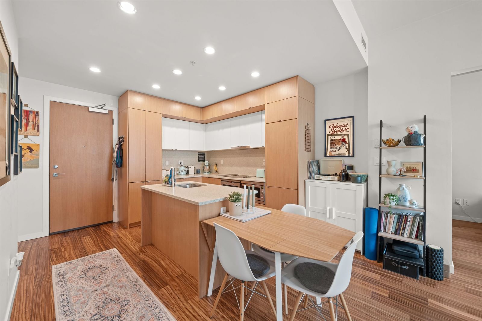 Listing Image 14