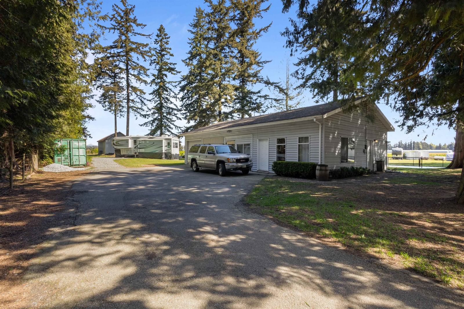 Listing Image 12