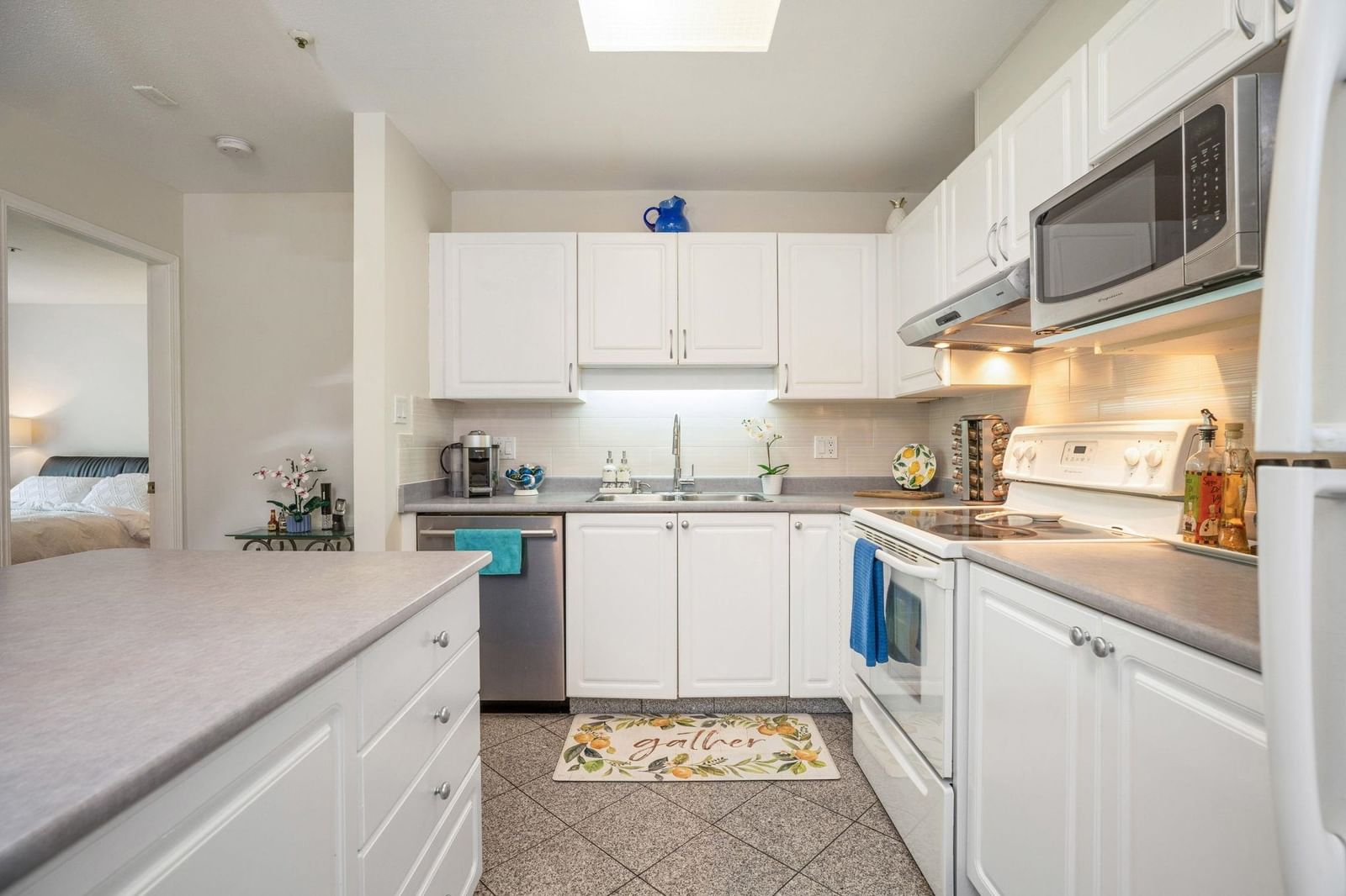 Listing Image 14