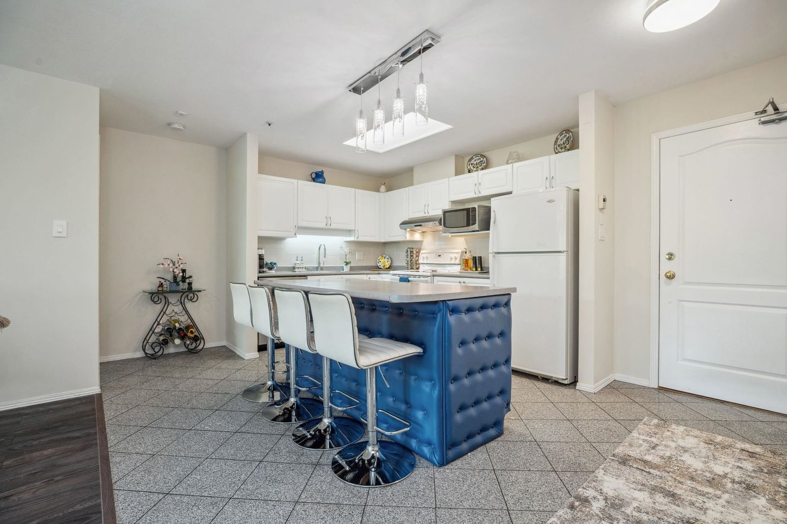 Listing Image 18