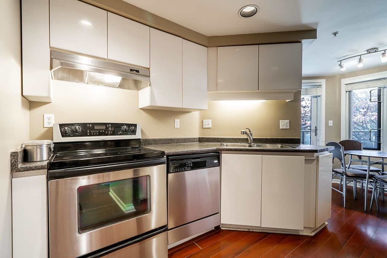 Listing Image 10