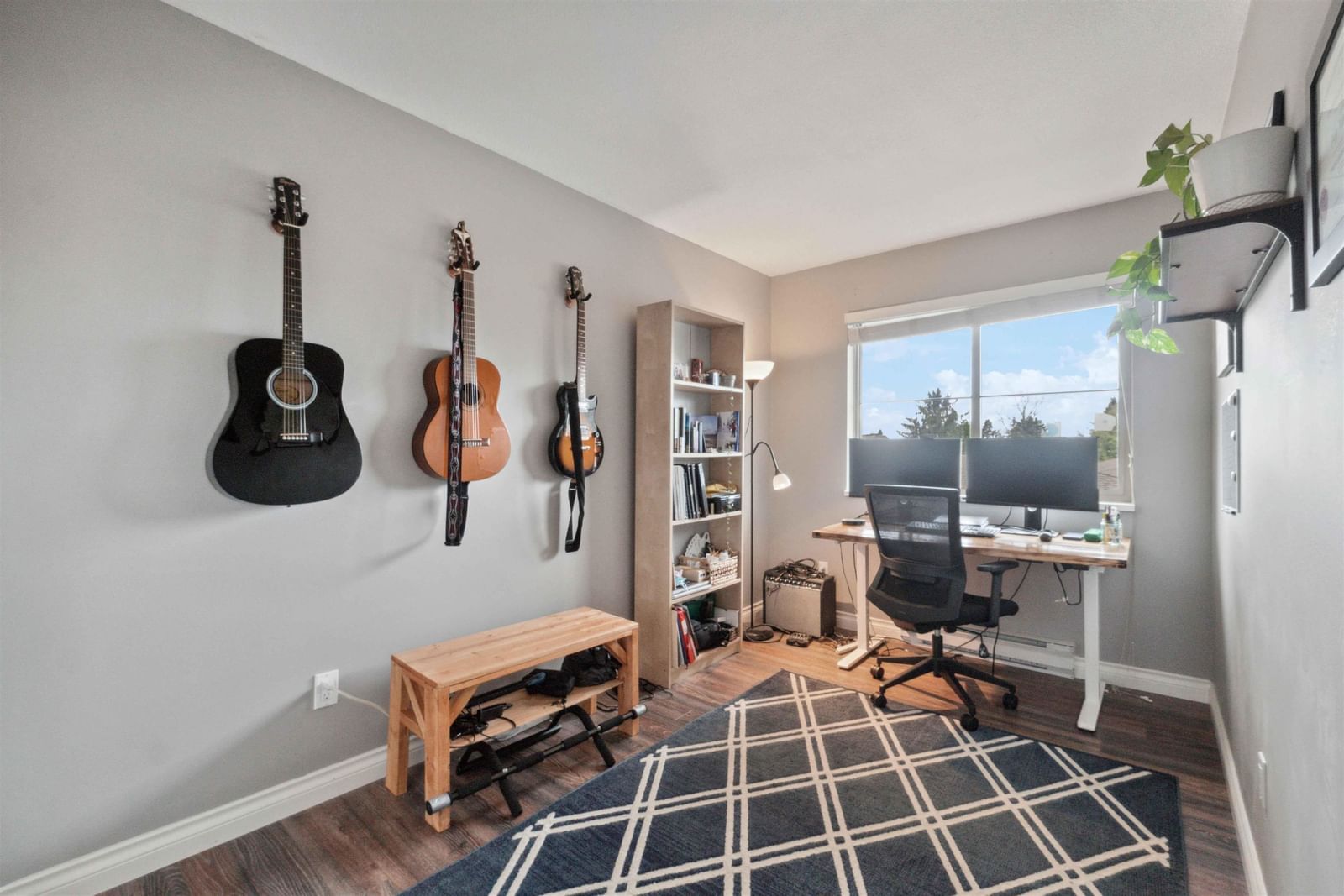 Listing Image 22