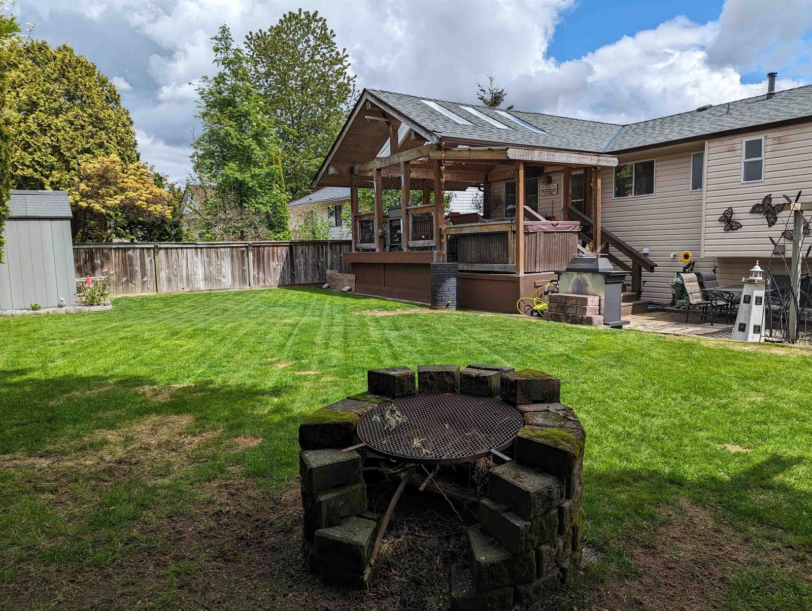 Listing Image 10
