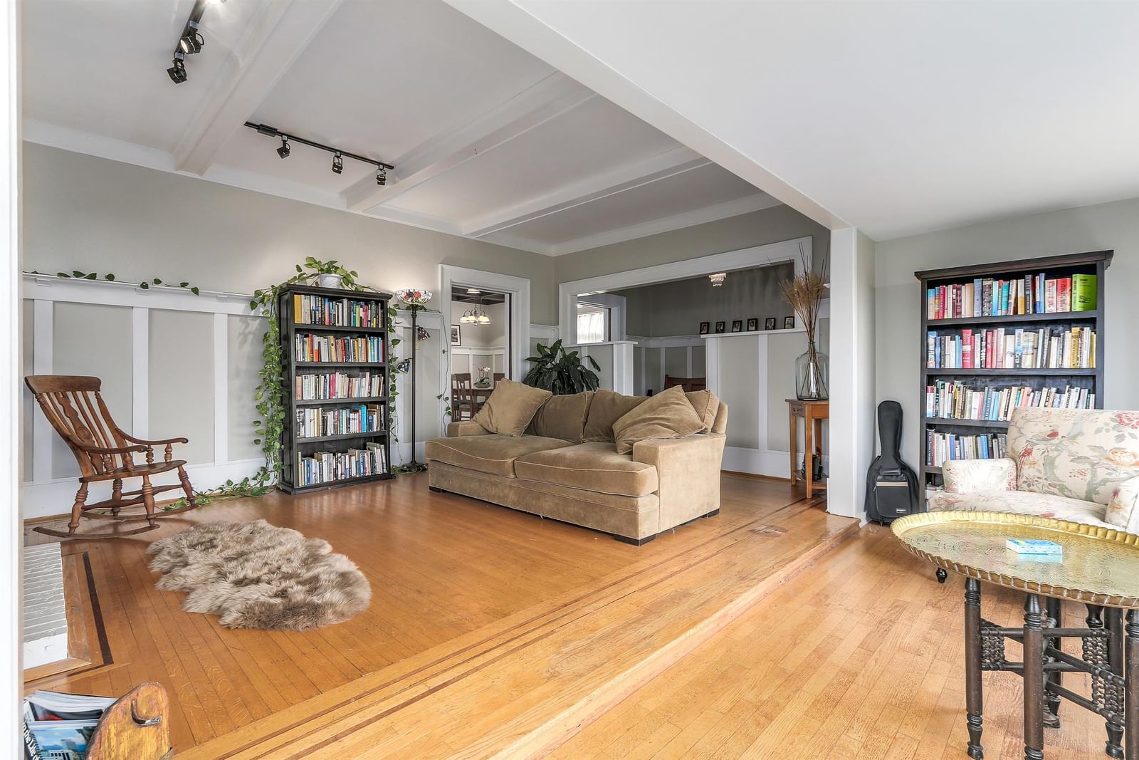 Listing Image 10