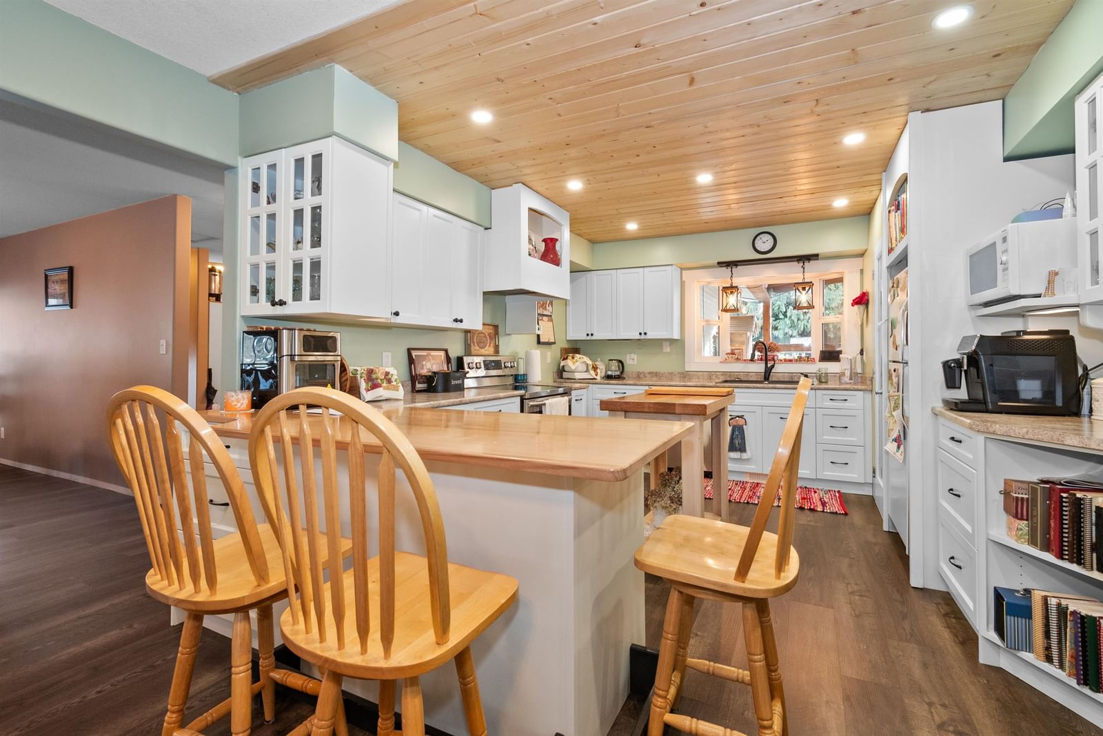 Listing Image 12