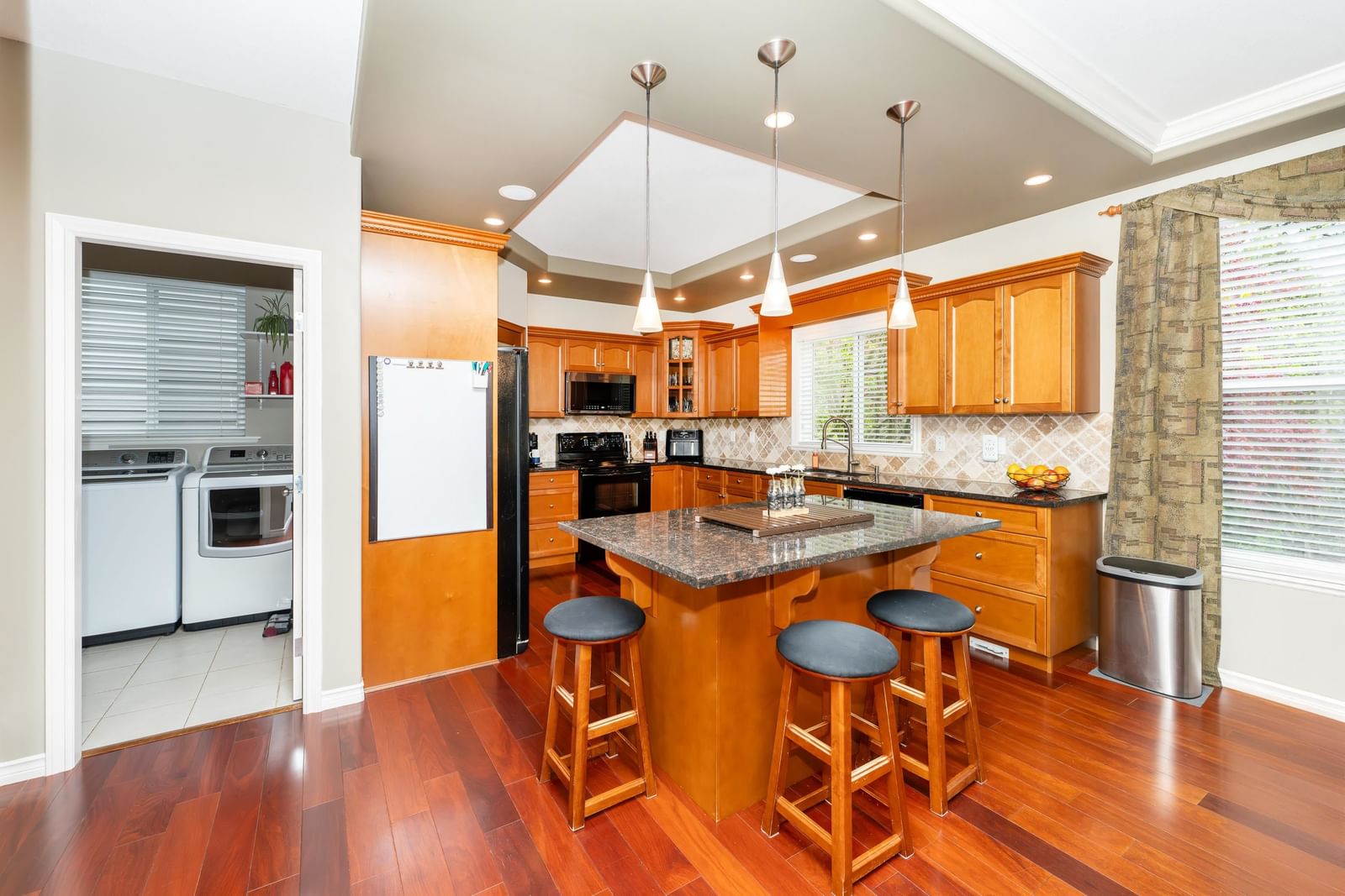 Listing Image 13
