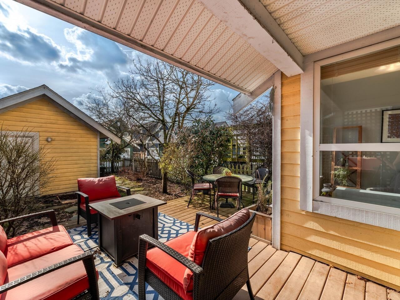 Listing Image 11