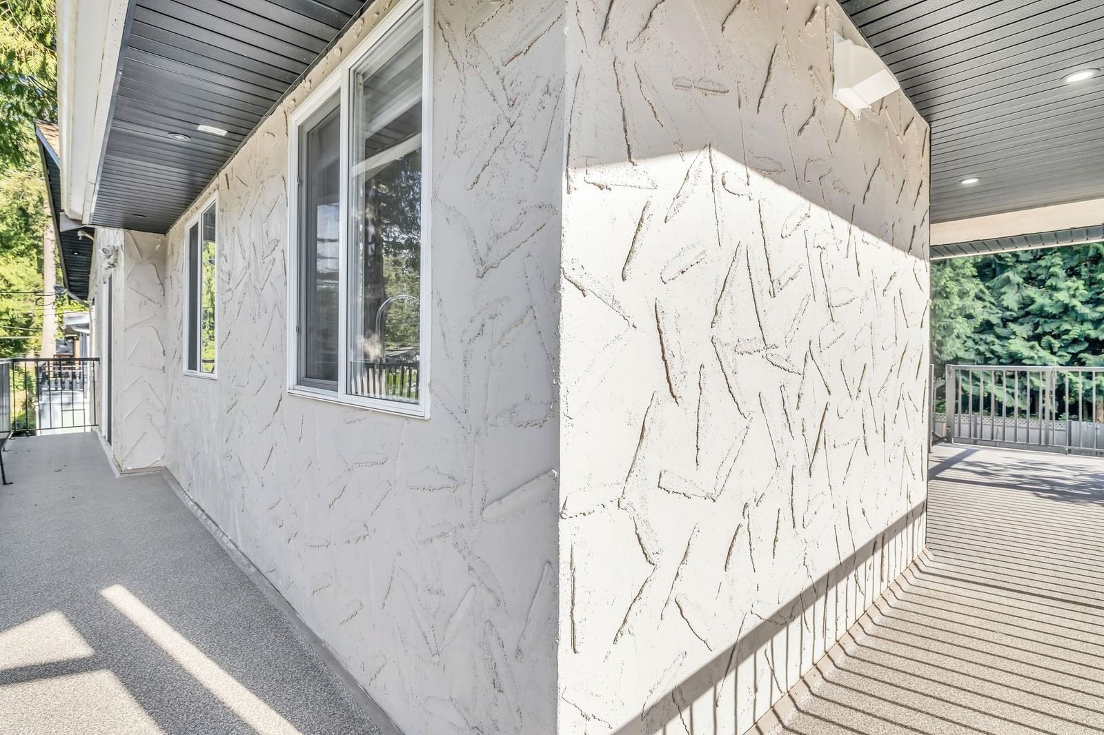 Listing Image 24