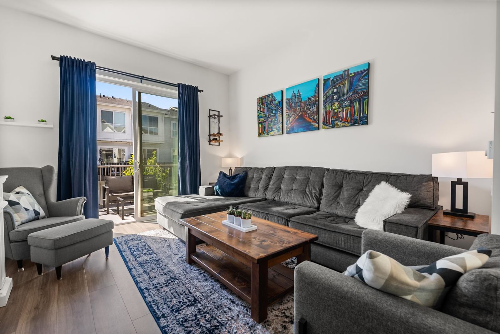 Listing Image 12