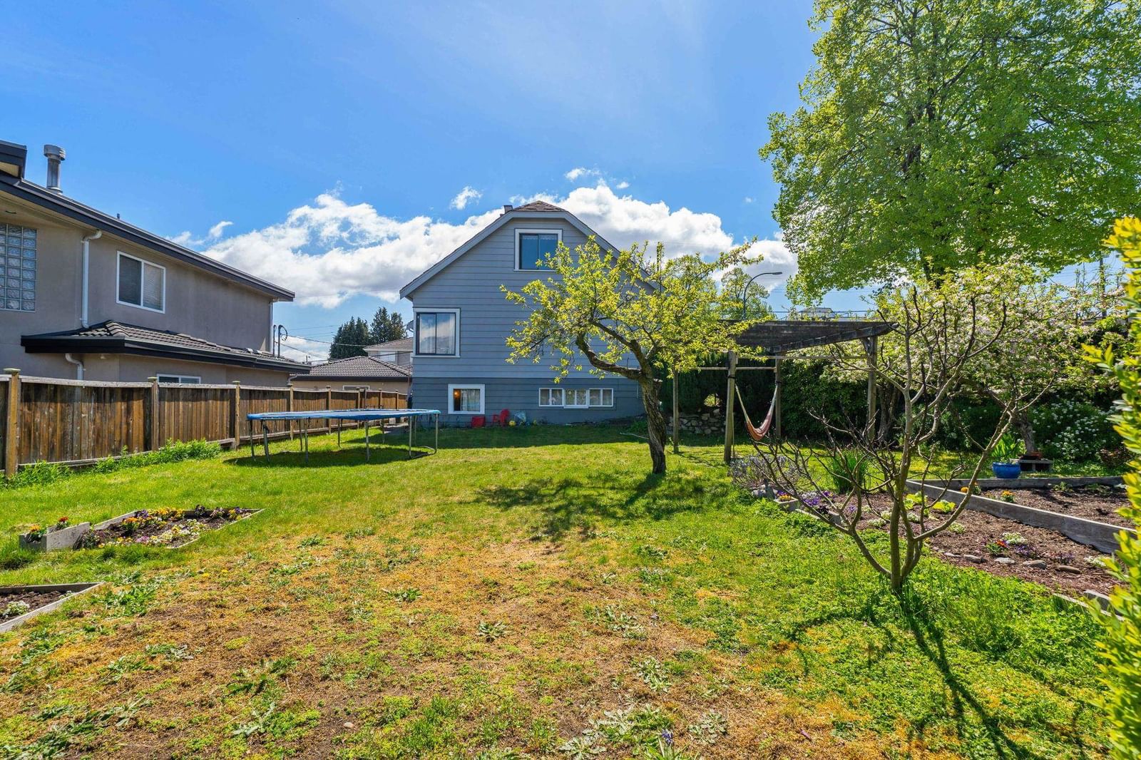 Listing Image 15