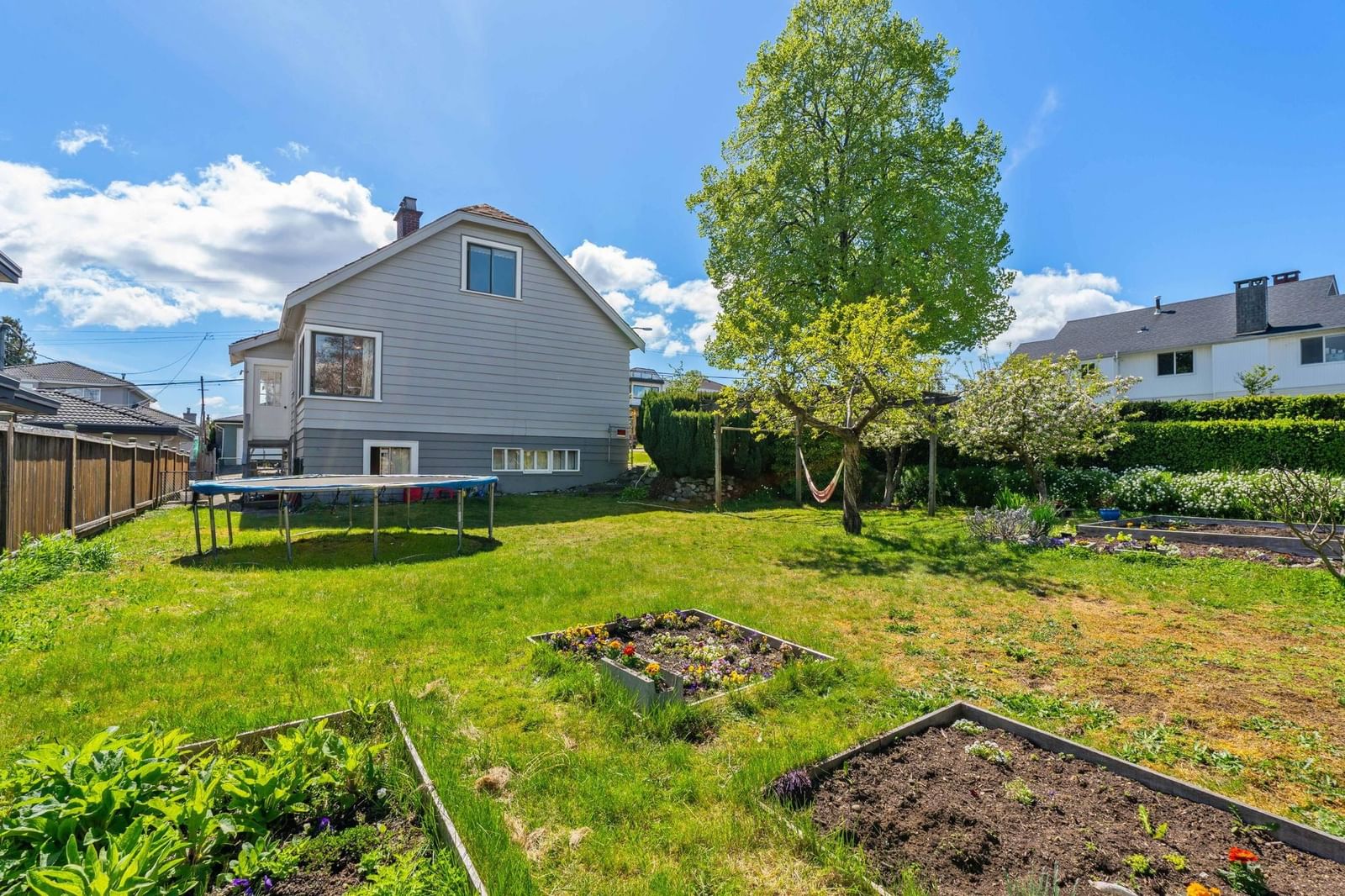 Listing Image 17