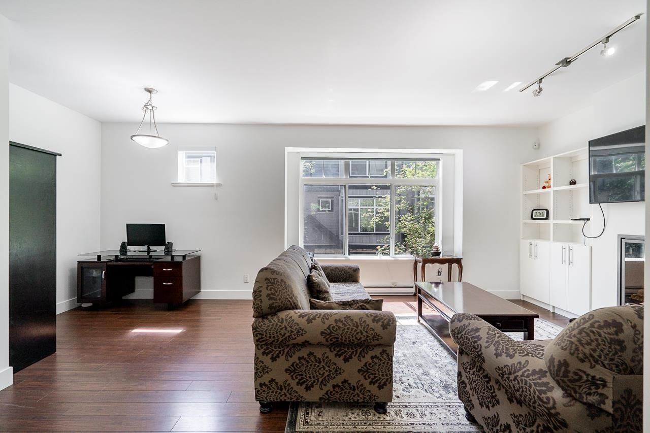 Listing Image 9