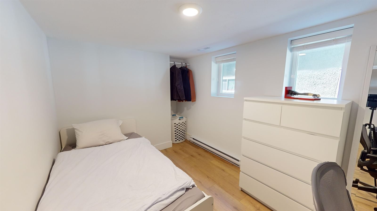 Listing Image 20