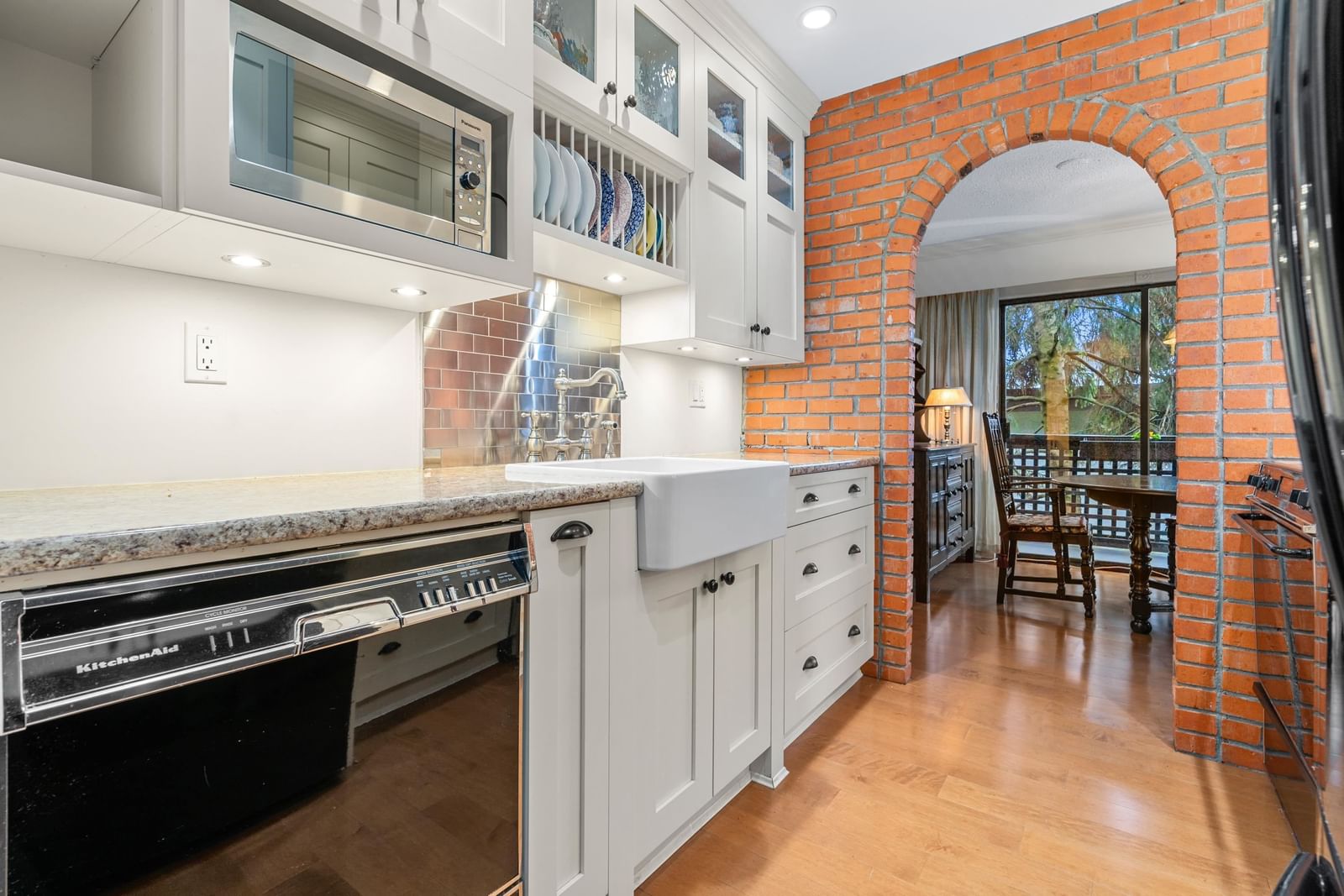 Listing Image 15