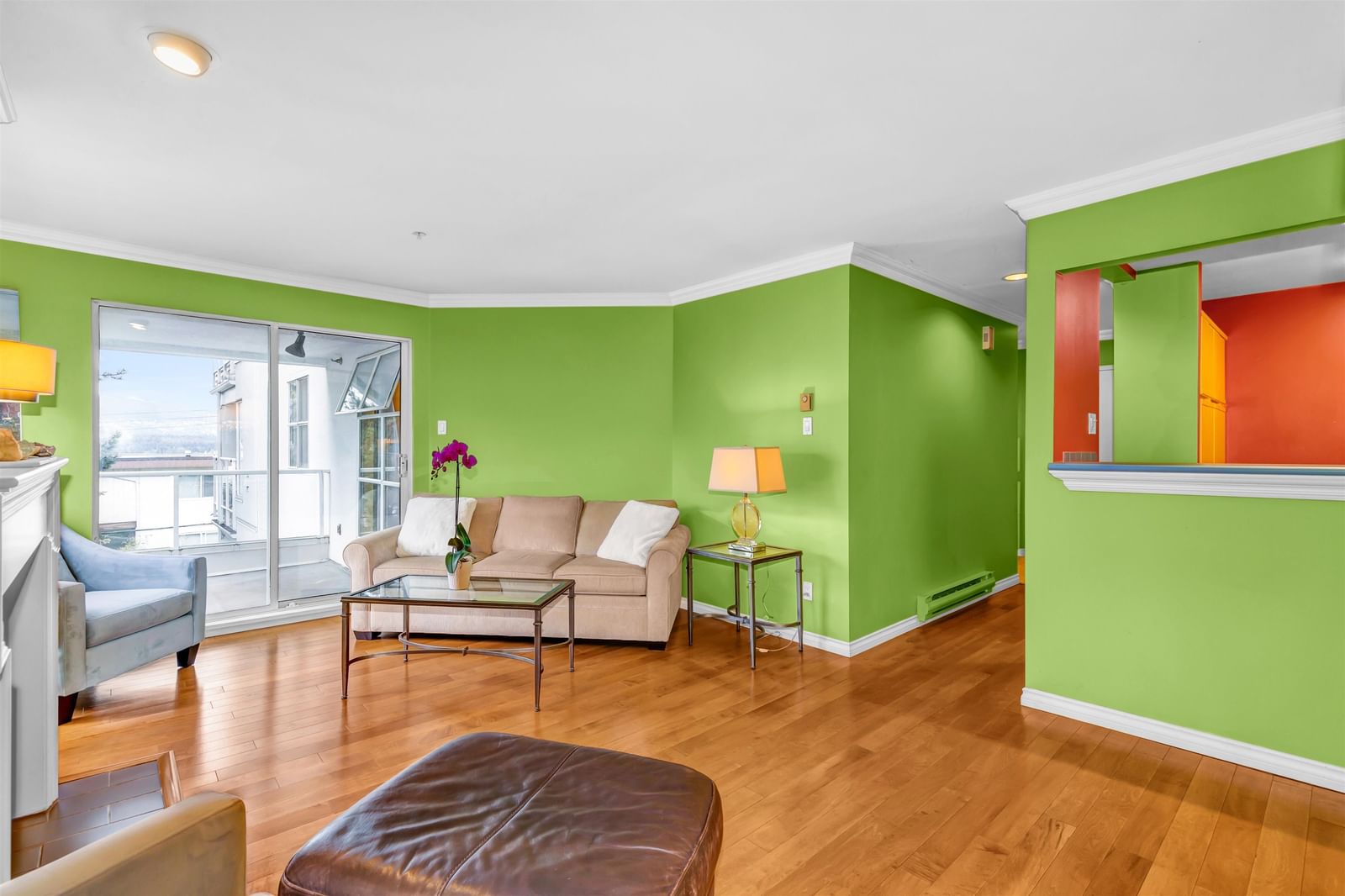 Listing Image 10