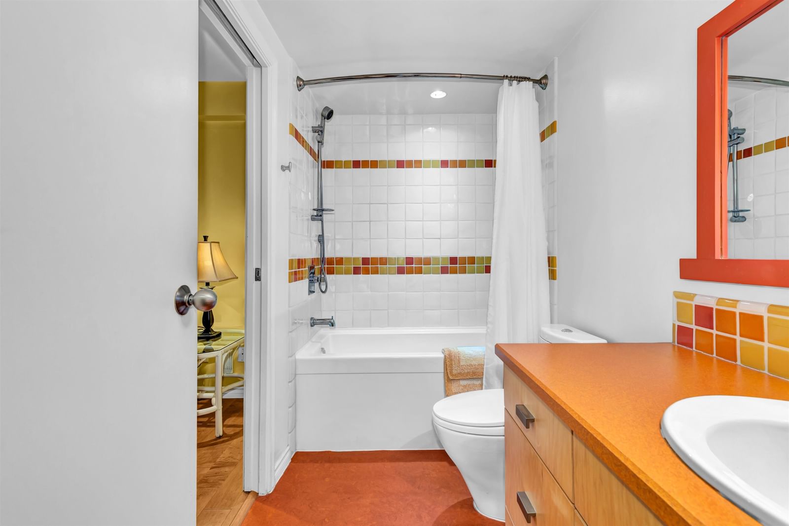 Listing Image 19