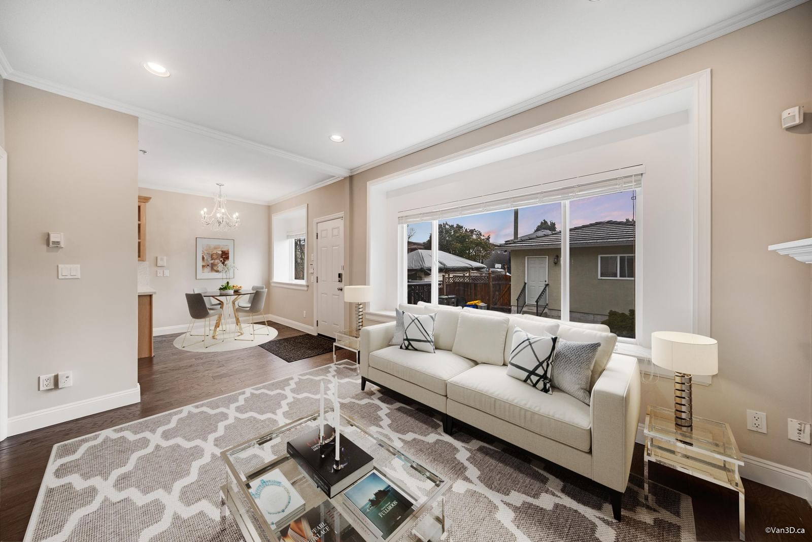 Listing Image 11