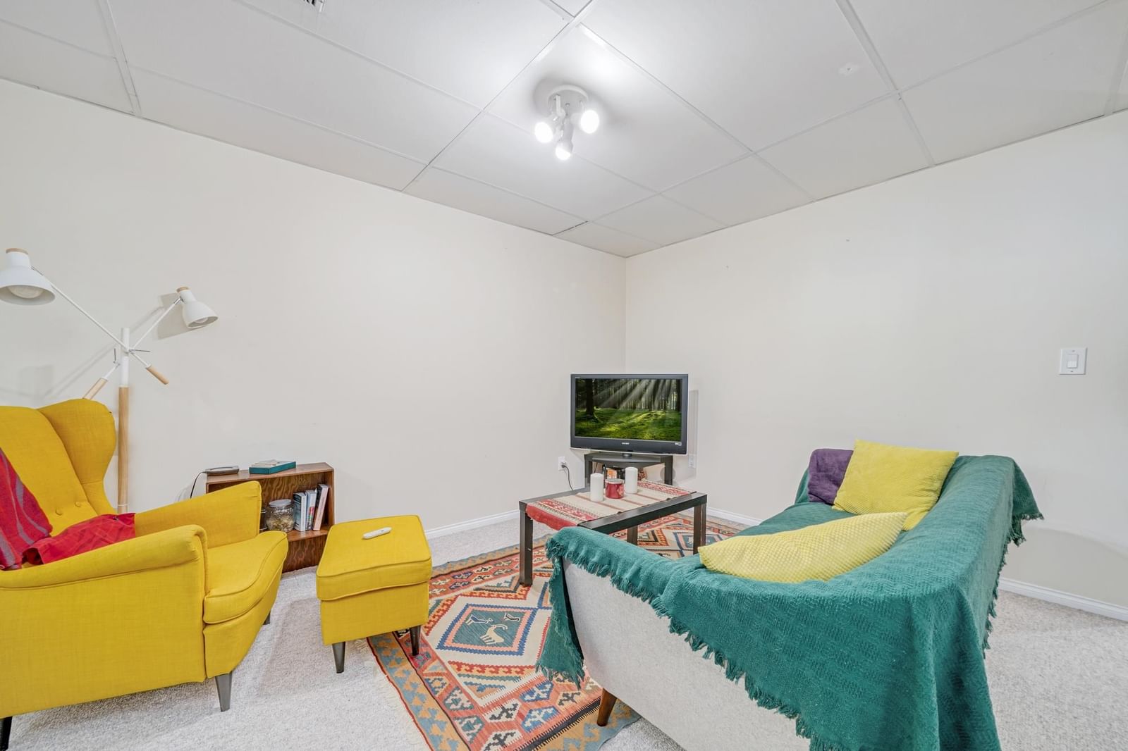 Listing Image 15