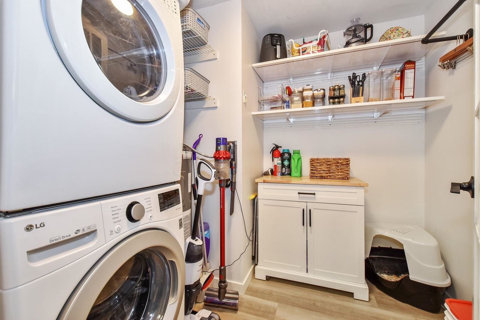 Listing Image 11