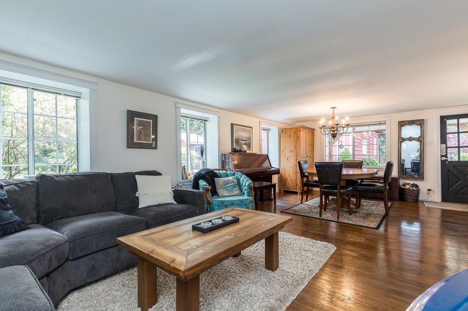 Listing Image 19
