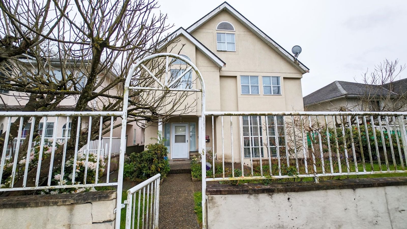 Listing Image 1