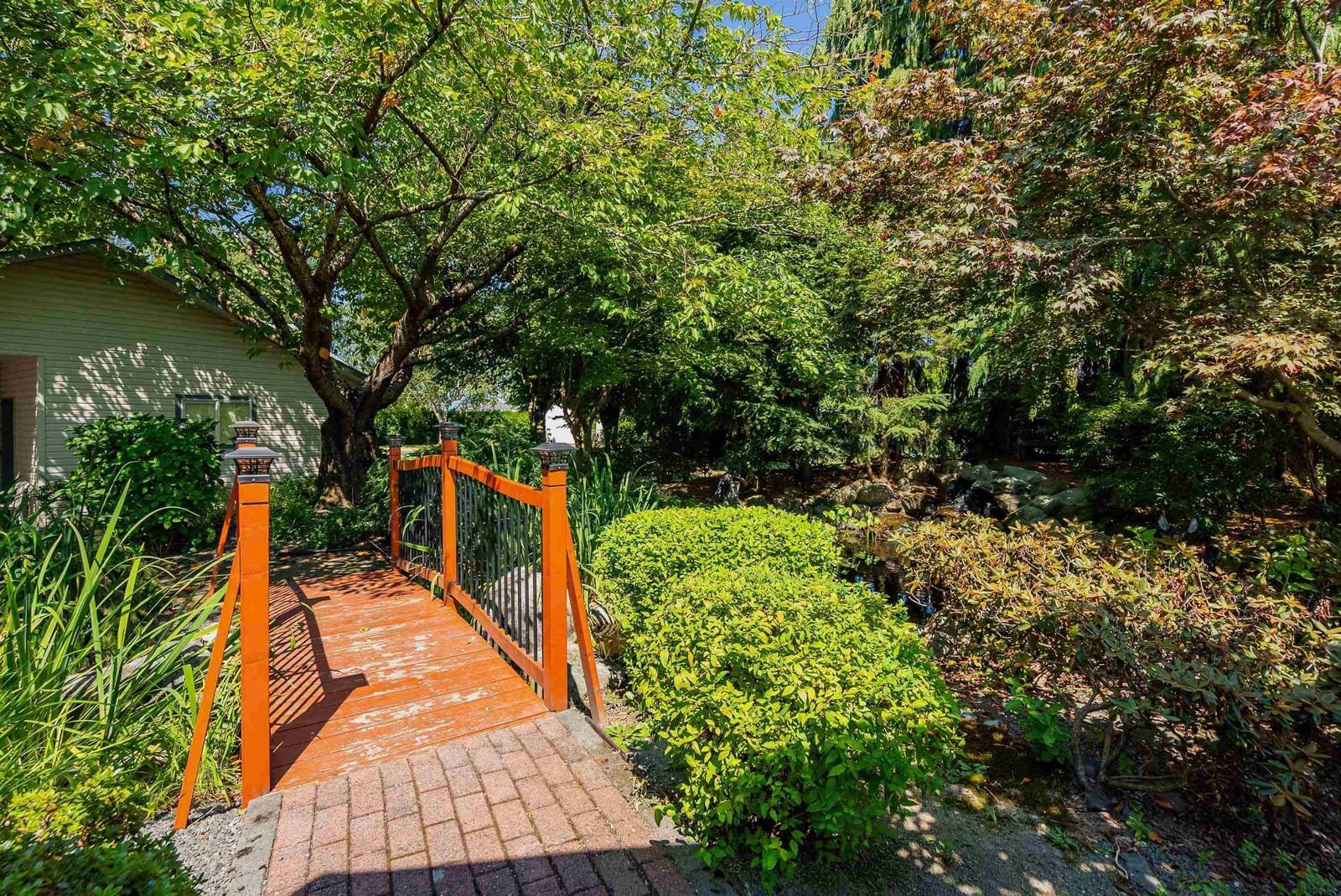 Listing Image 11