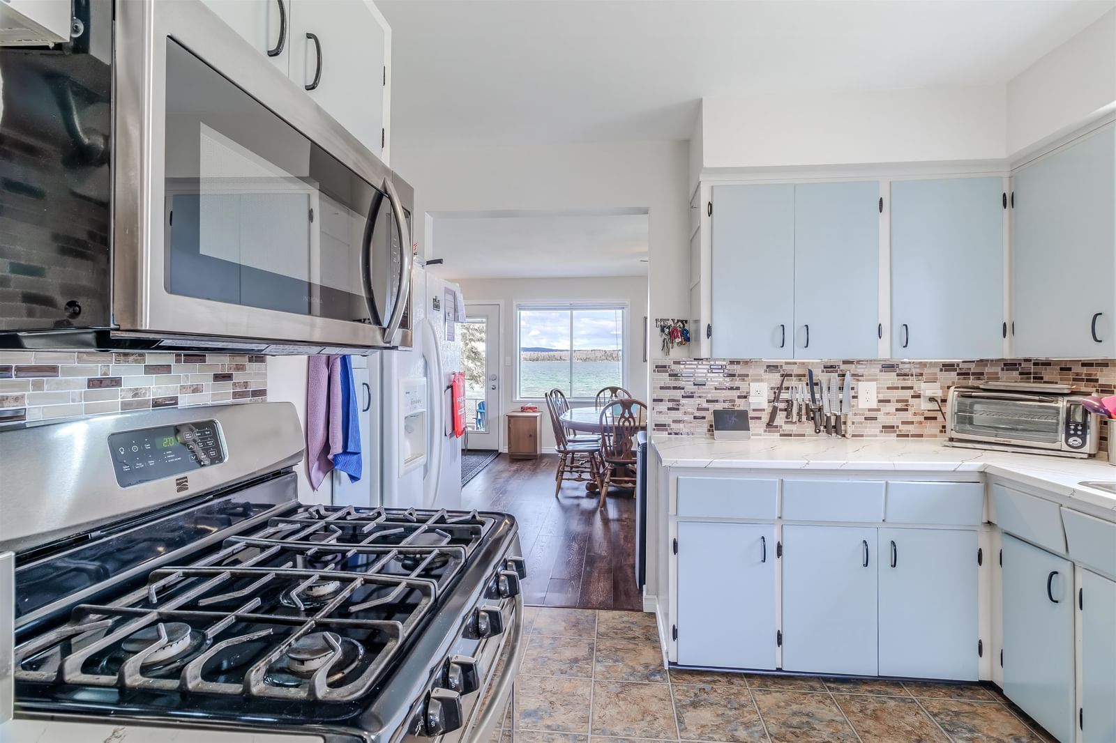 Listing Image 6