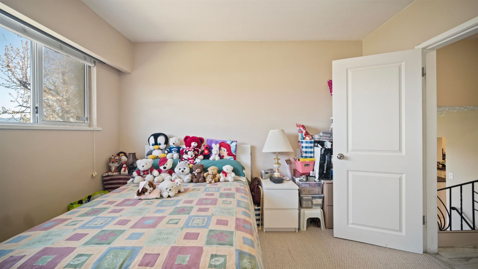Listing Image 12
