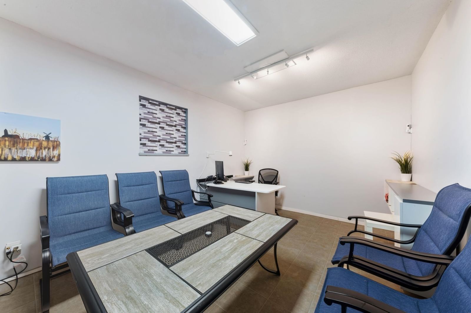Listing Image 21