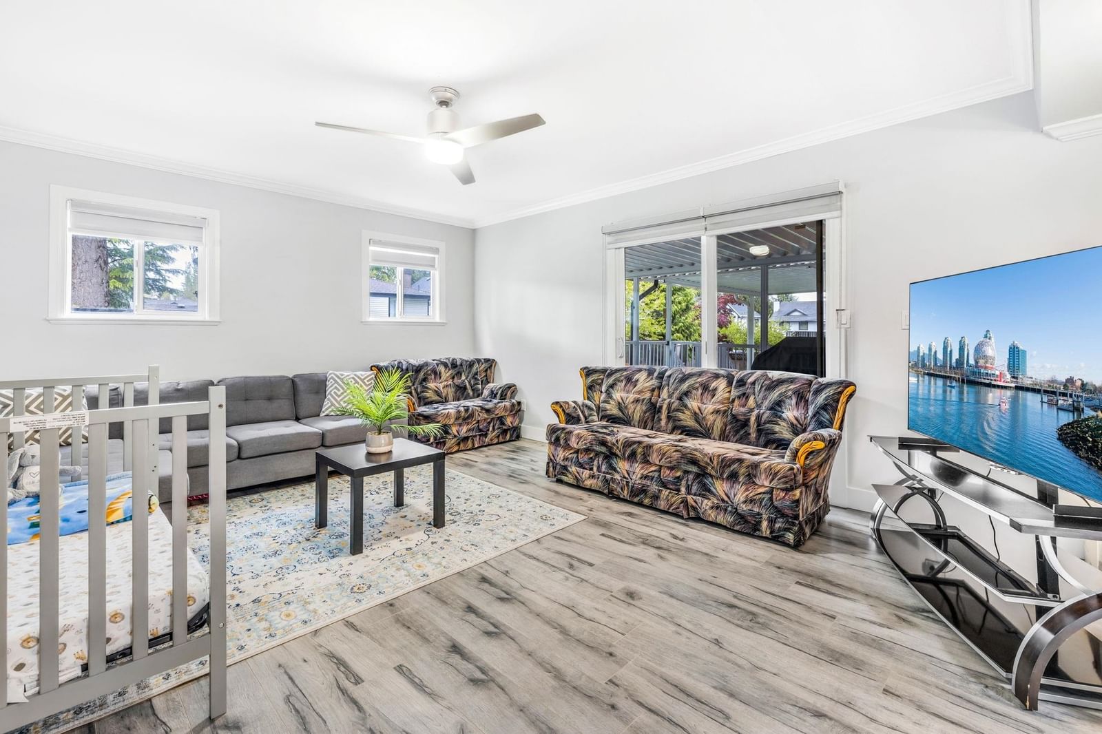 Listing Image 10