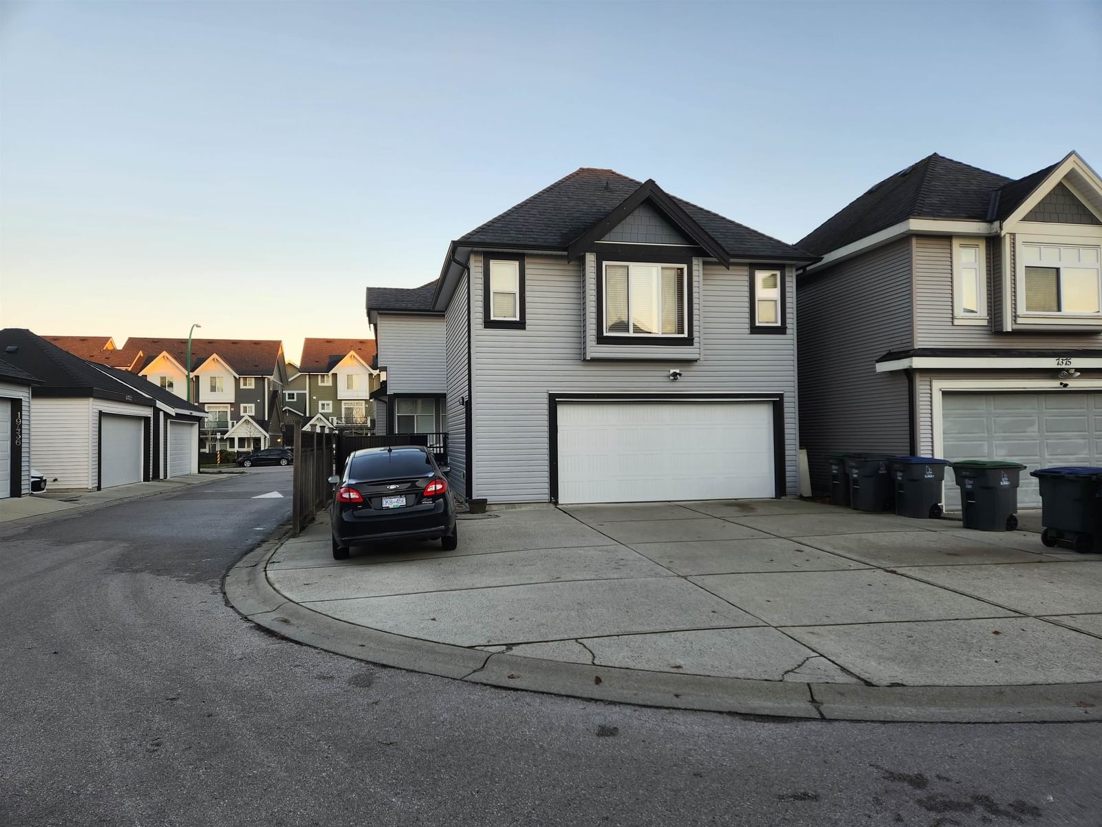 Listing Image 19