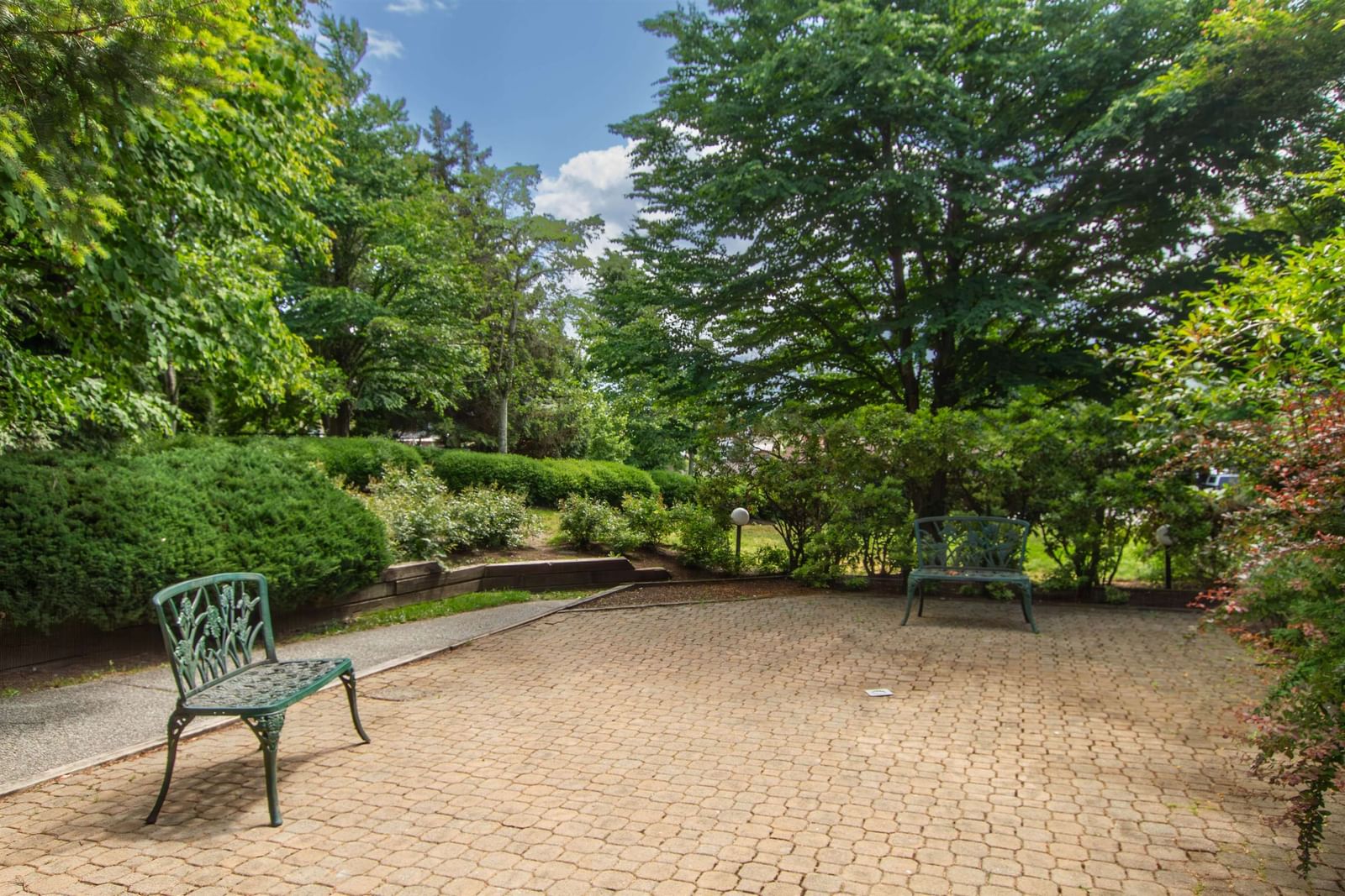 Listing Image 14