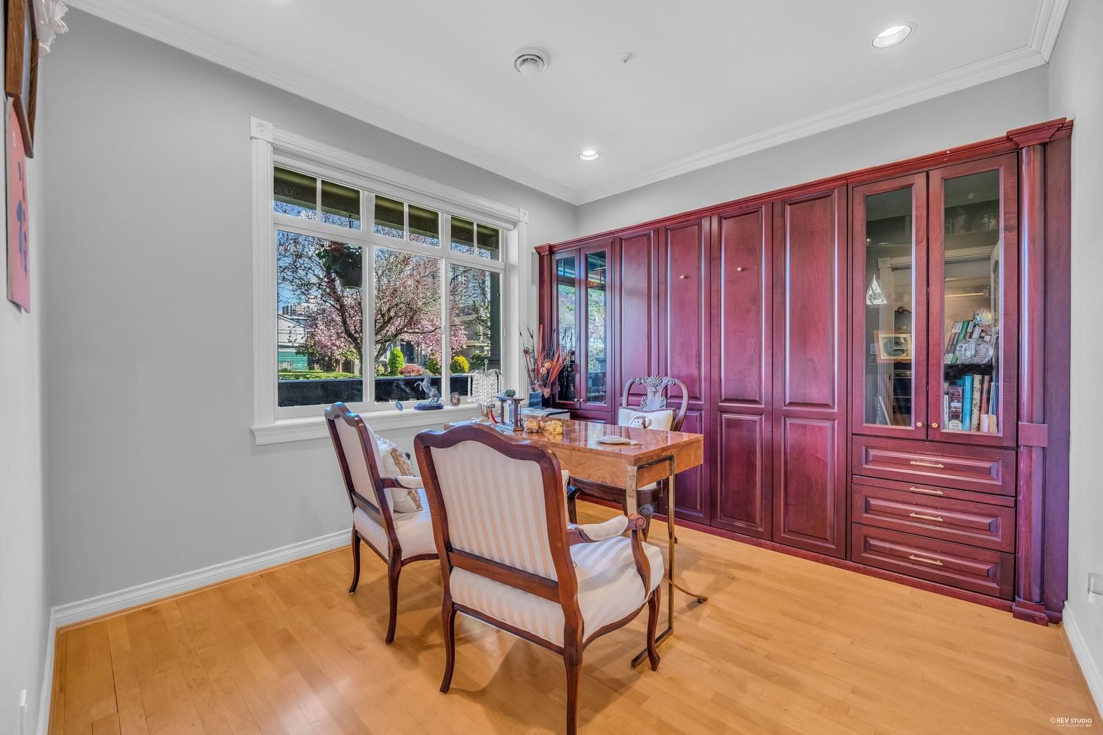Listing Image 12