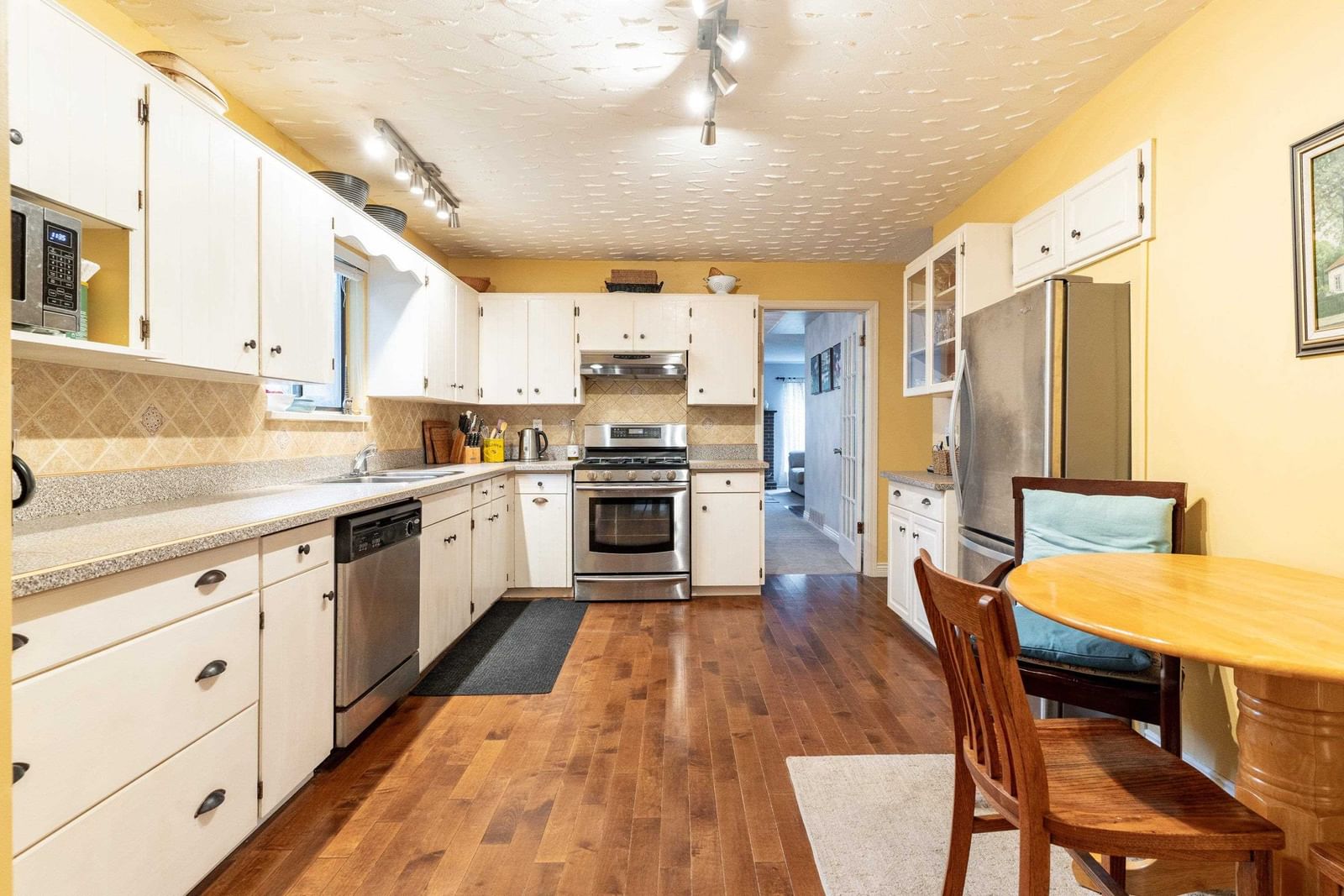Listing Image 13