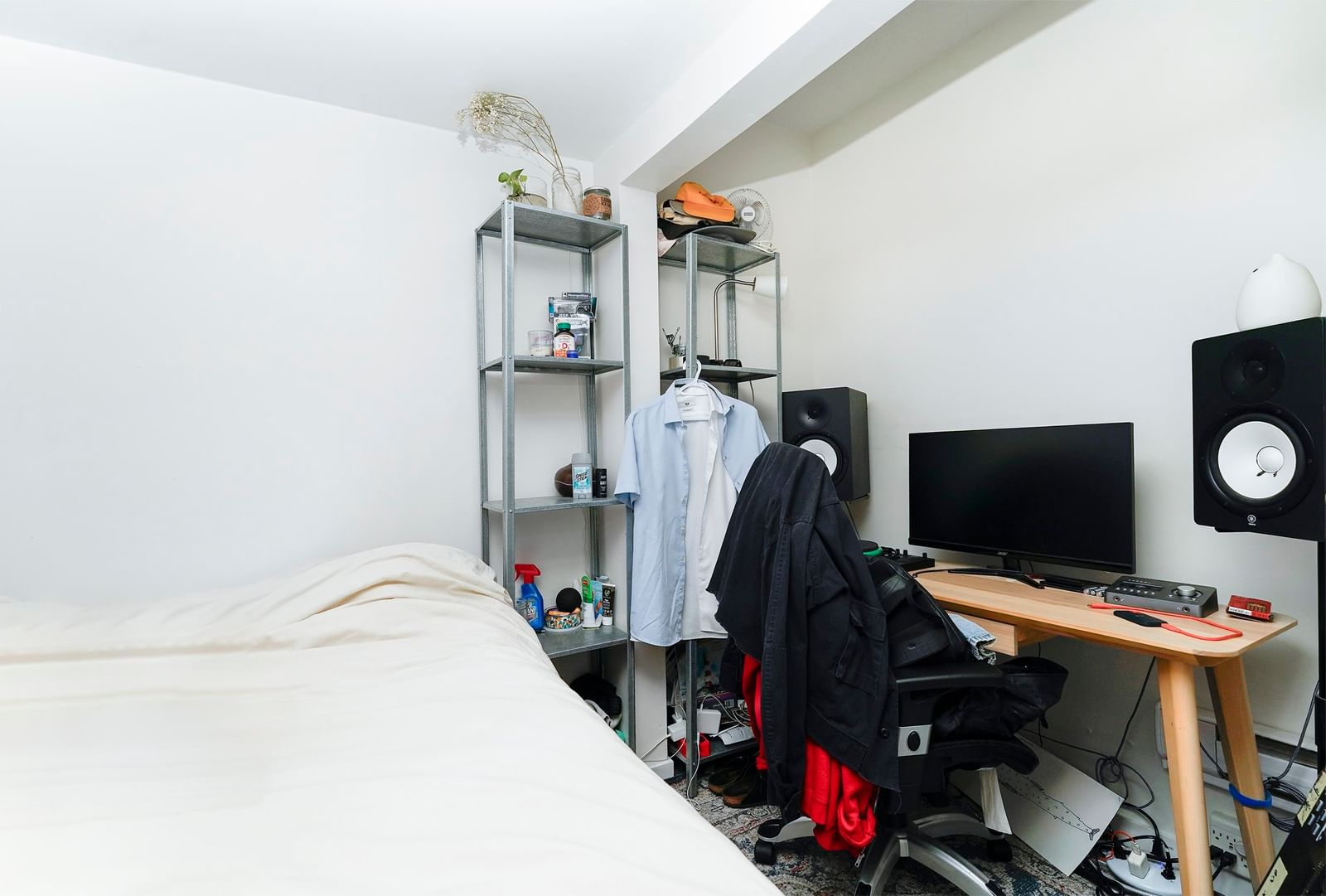 Listing Image 10