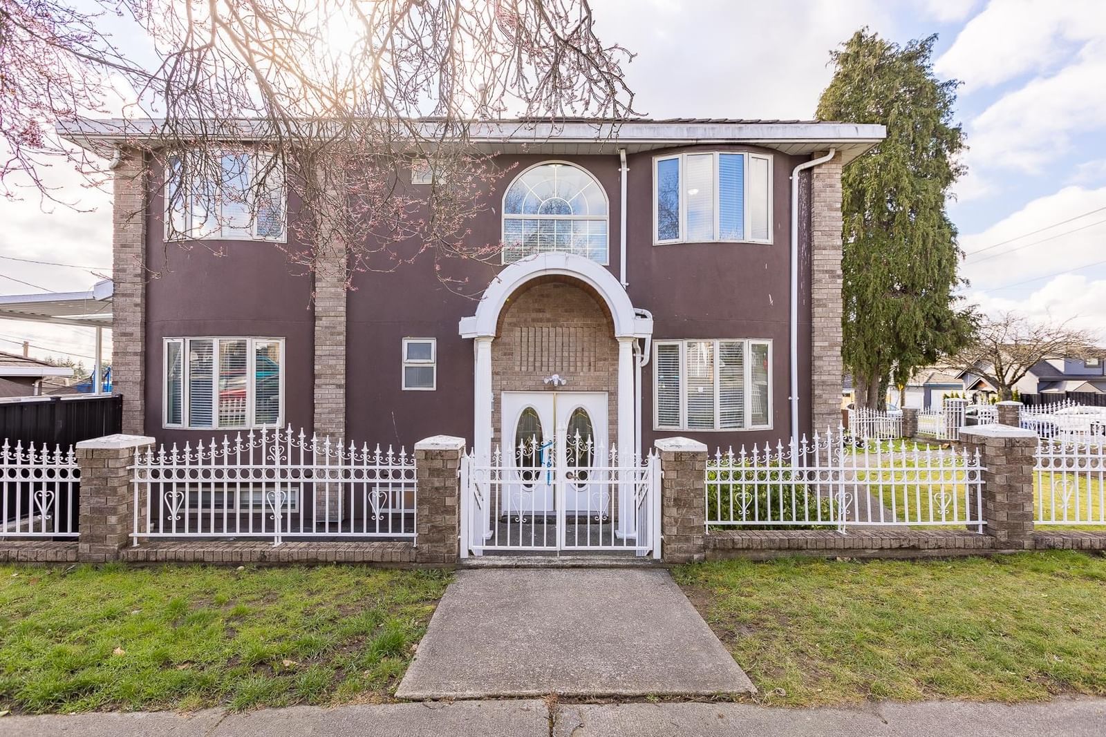 Listing Image 3