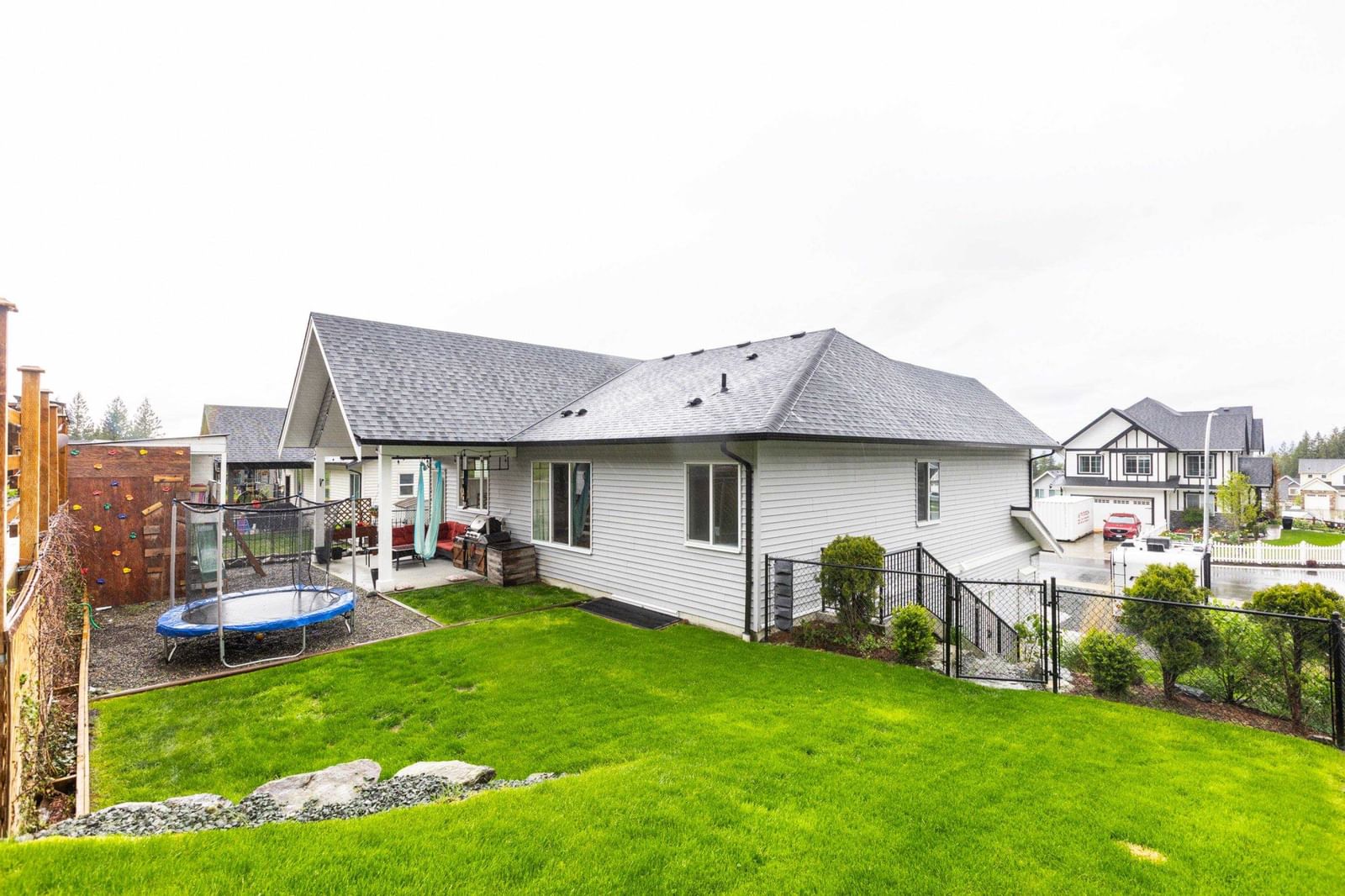 Listing Image 24