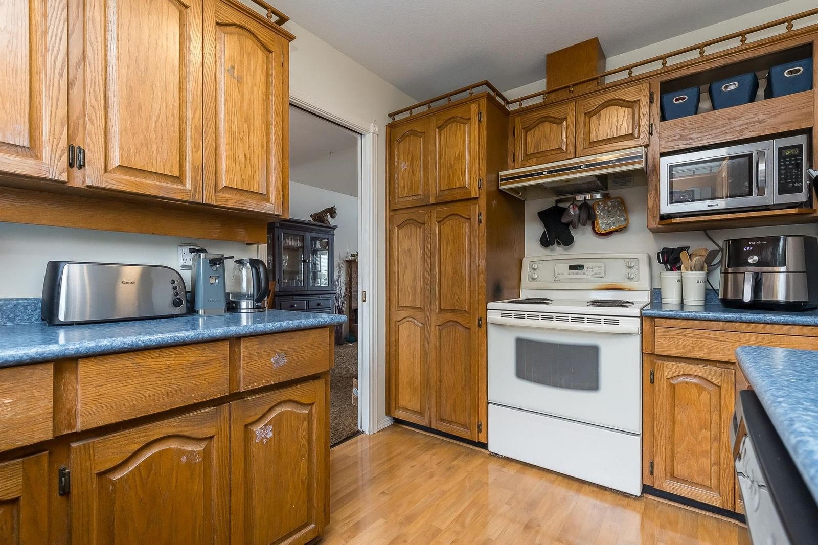 Listing Image 8