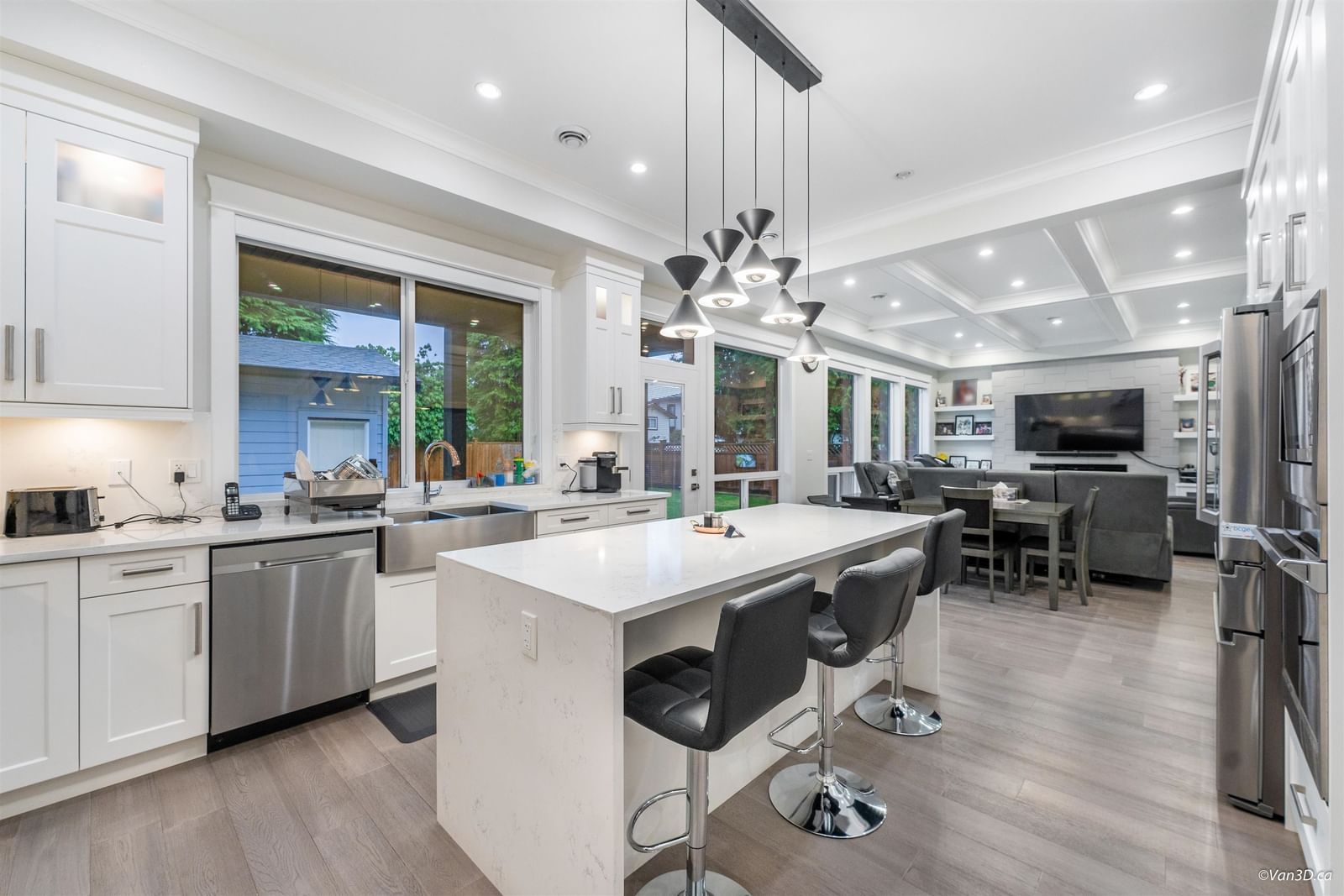 Listing Image 9