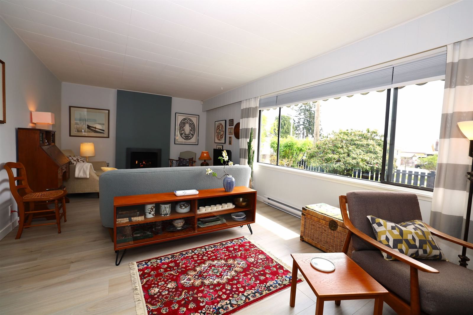 Listing Image 5