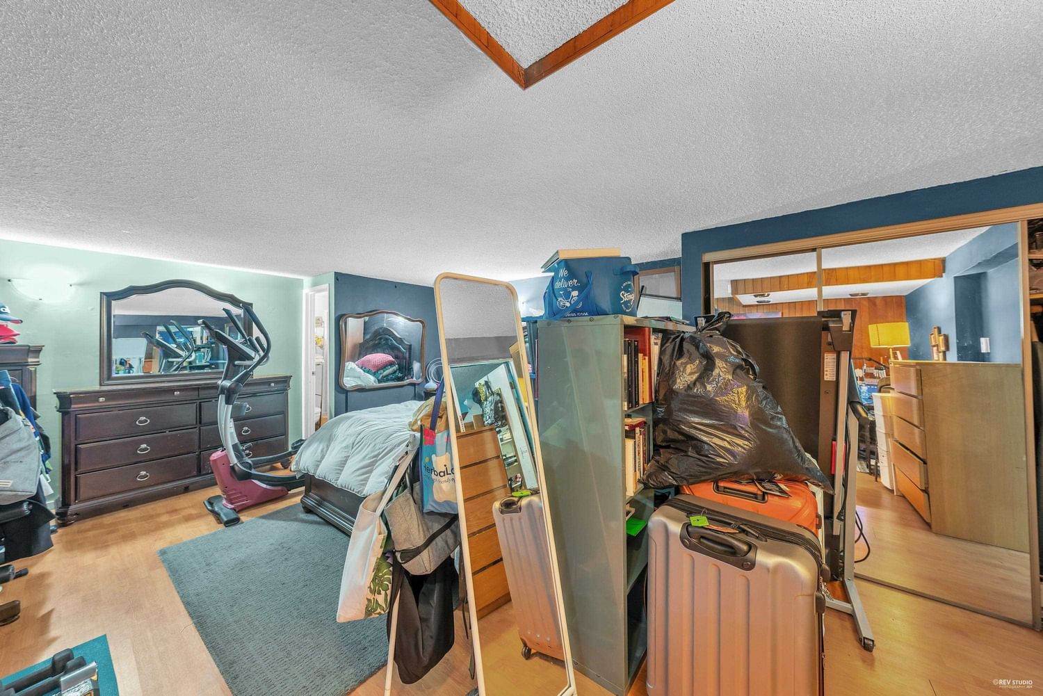 Listing Image 24