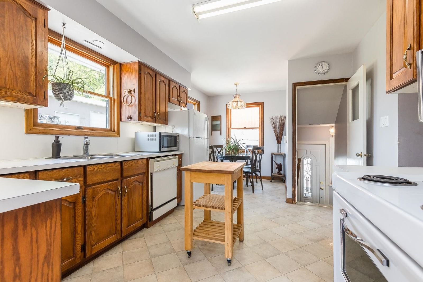 Listing Image 9