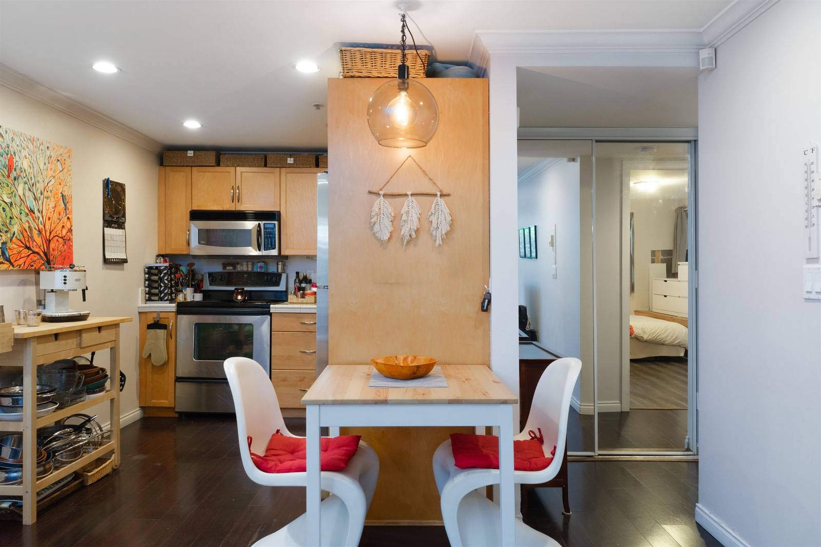 Listing Image 9