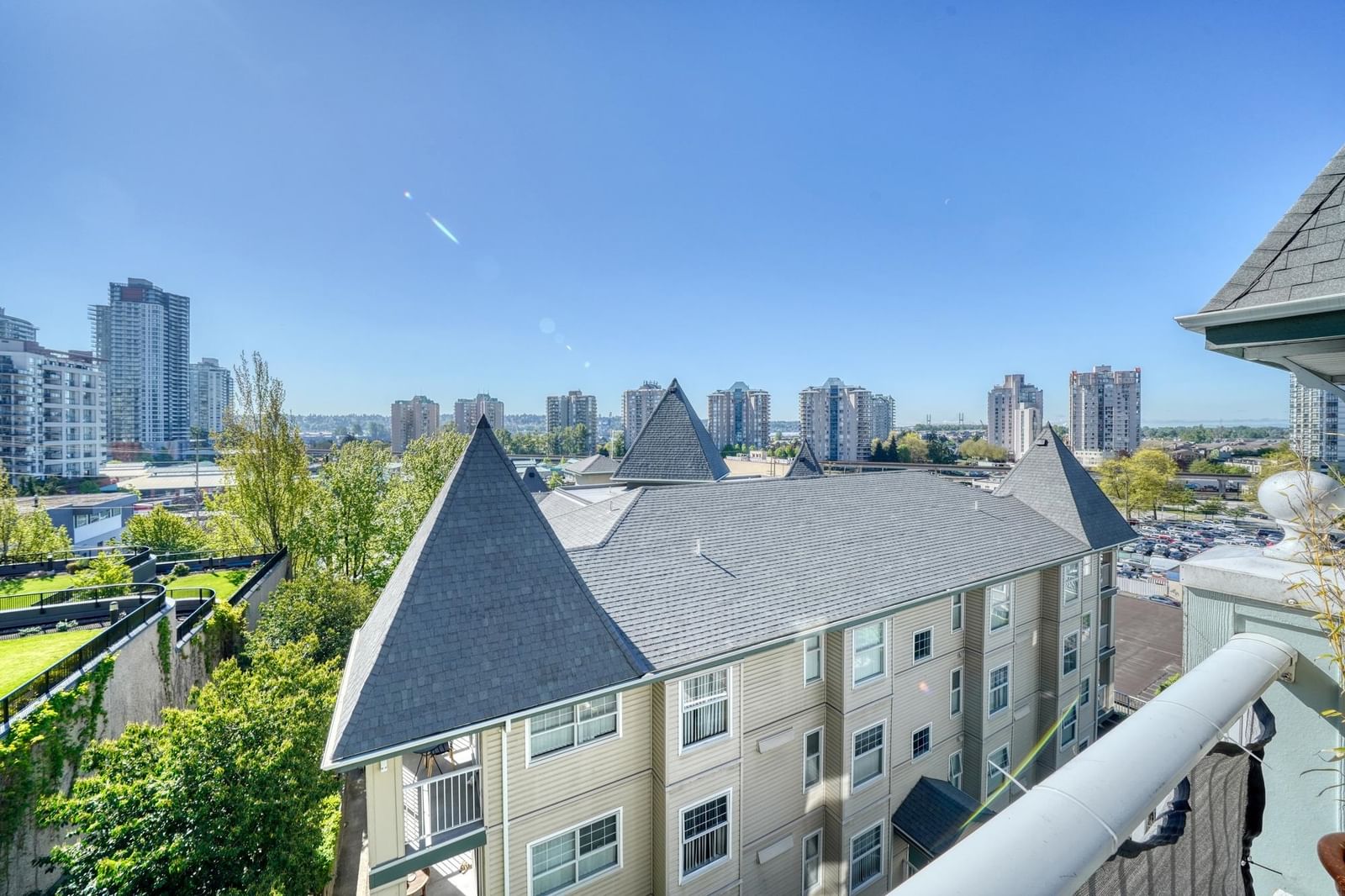 Listing Image 8