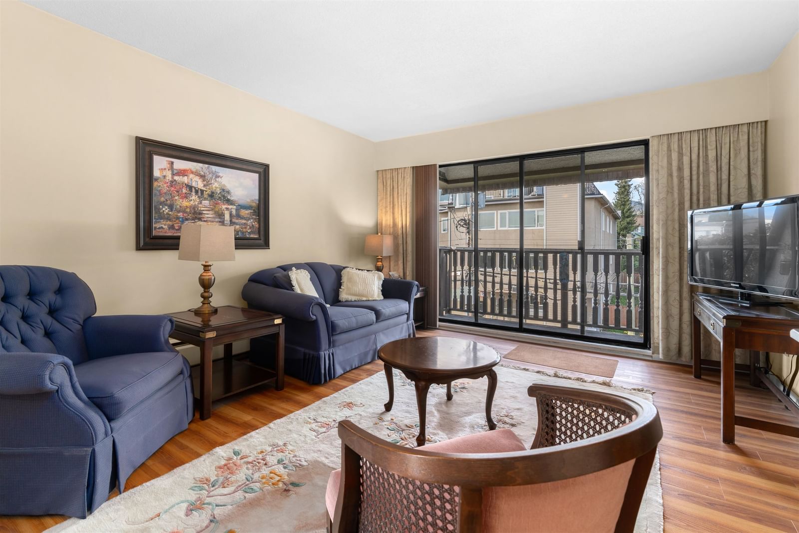 Listing Image 1